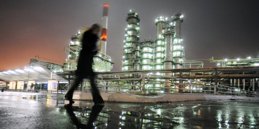 ABD baskısı Rusya’nın ham petrol üretimini düşürmeye devam ediyor