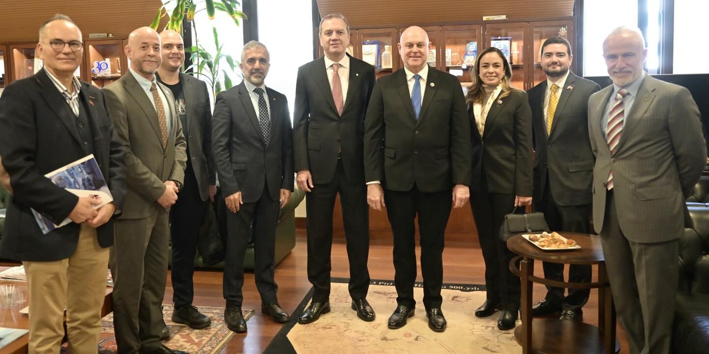 "Panama Yönetiminin 25 Yılı" konferansı düzenlendi