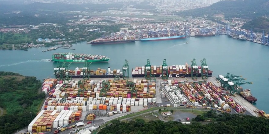 Kanal Gölgesinde Liman Krizi: Kontrol Maersk’e Geçiyor