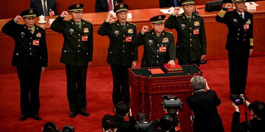 Çin'de 9 general Ulusal Halk Kongresi üyeliğinden çıkarıldı