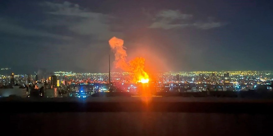 ABD Üsleri Hedef Alındı, Bakımdaki Gemide Yangın Çıktı