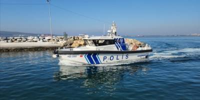 Aliağa'da polis devriye botu hizmete girdi