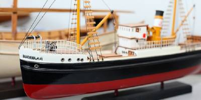 Bandırma Vapuru'nun 40 kat küçük birebir maketini yapıyor