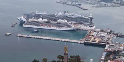 Kuşadası'na 2 Kruvaziyerle 5 Bin 297 Turist Geldi