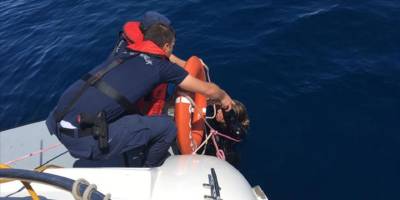 Ayvalık açıklarında düzensiz göçmenlerin bulunduğu tekne battı