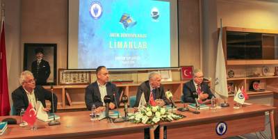 “Antik Dünyanın Kalbi: Limanlar" Okurla Buluştu