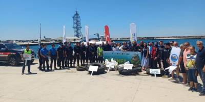 "Kurbağa Adamlar" Saros Körfezi'nde Deniz Dibini Temizledi