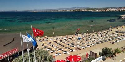 Ayvalık'ın Temiz Plajları Mavi Bayrakla Ödüllendirildi