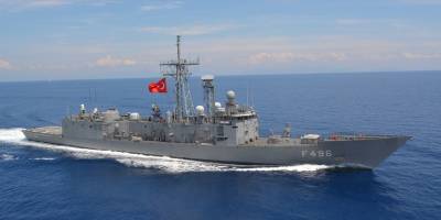 Türk Savaş Gemileri Girne Limanı'nda Ziyarete Açıldı