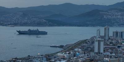 TCG Anadolu, tatbikata katılmak için İzmir Alsancak Limanı'ndan ayrıldı