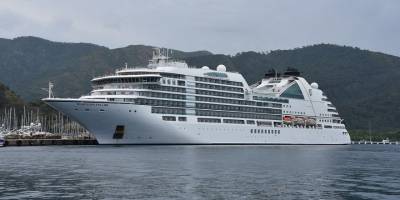 Bahama bandıralı kruvaziyerle  Marmaris'e 480 turist geldi