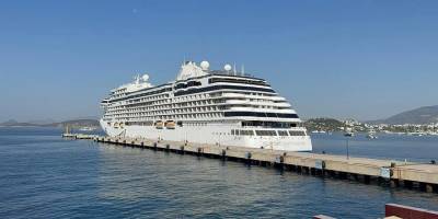 "Seven Seas Splendor" Kruvaziyeri 739 Yolcuyla Bodrum'a Geldi