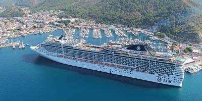 333 Metrelik Gemi, Marmaris Limanı'nda