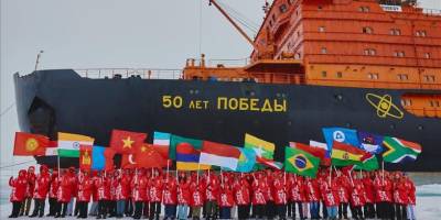 Rosatom'un "Bilgi Buzkıranı" Keşif Gezisi Kuzey Kutbu'na Doğru Başladı