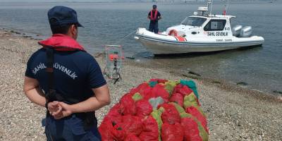 İzmir Körfezi'nde kaçak avlanan 17 kişiye para cezası kesildi