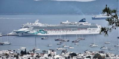 "Norwegian Jade" kruvaziyeriyle Bodrum'a 2 bin 588 yolcu geldi