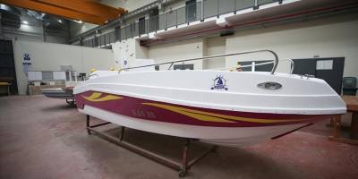 Denizcilik lisesi öğrencileri fiber tekne üretti