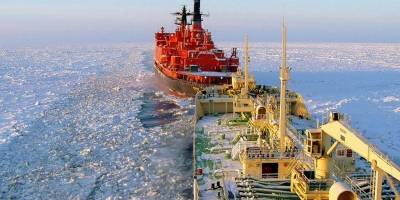 Kuzey Deniz Rotası'nın önemi, St. Petersburg'da konuşuldu