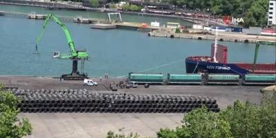 Gemi altında mayın olduğu iddiası üzerine limanda faaliyetler durduruldu