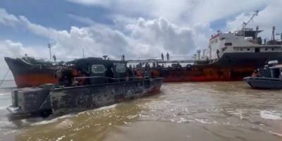 Nijerya'da 800 bin litre çalıntı petrole el konuldu