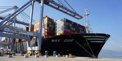 395,4 metre uzunluğundaki "MSC Zoe" Körfez'de