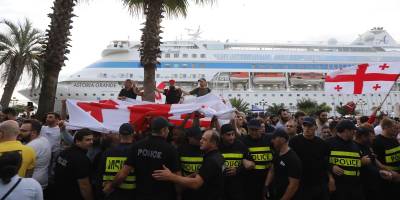 "Astoria Grande" Gürcistan'da protesto ile karşılandı