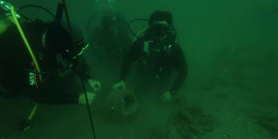 Eğitim dalışında fark edilen tarihi eserler denizden çıkarıldı