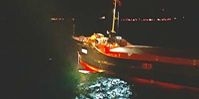 Dümen arızası yapan gemi güvenli bölgeye demirletildi