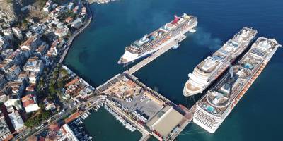 Kuşadası'nda kruvaziyer turizm hareketliliği sürüyor