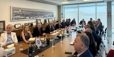 Bakan Berova: “KKTC’nin Tek Çıkış Kapısı Mersin”