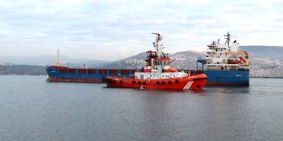 Gazze'ye sağlık malzemeleri taşıyacak gemi İzmir'den yola çıktı