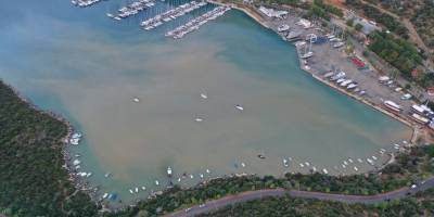 Kaş'ta yağmurun ardından denizin rengi değişti