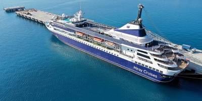 Depremzedeler "yüzen otel"de ağırlanıyor