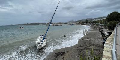 Bodrum'da kuvvetli rüzgar yelkenli tekneyi kıyıya sürükledi
