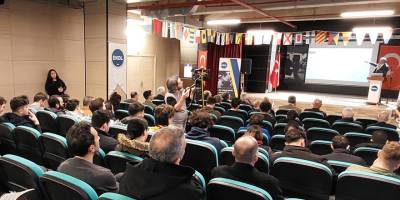 'Denizcilik Şirketlerinin Yönetim Hataları ve Dönüşüm Zorlukları'