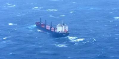 Yangın çıkan gemideki 20 Türk denizci tahliye edildi