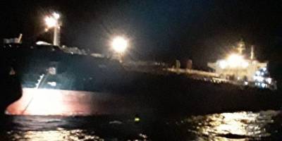 Çanakkale açıklarında arızalanan gemi demirletildi