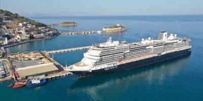 Bu yıl Kuşadası'na deniz yoluyla 1 milyon turist gelmesi bekleniyor