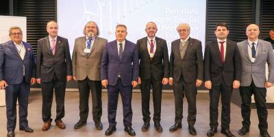 "Denizüstü Rüzgar Enerjisi Türkiye Yol Haritası" İzmir'de tanıtıldı