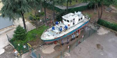 Görevini tamamlayan gümrük muhafaza botu öğrencilere derslik oldu