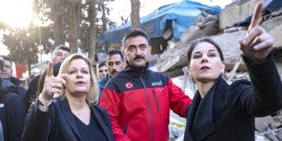 Baerbock: Deprem felaketinin boyutu kelimelerle ifade edilemez