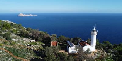 1936'dan beri denizcilere ışık tutan 'Gelidonya Feneri'