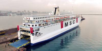 Napoli'den gelen yolcu gemisi, depremzede ailelere yuva oldu