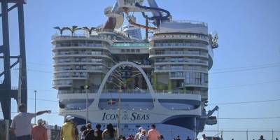 Denizlerin İkonu, Nassau Kruvaziyer Limanına demir attı