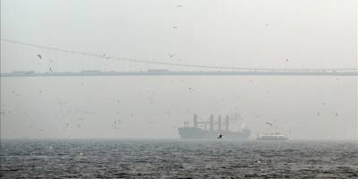 İstanbul Boğazı'nda çatışan gemilerde hasar oluştu