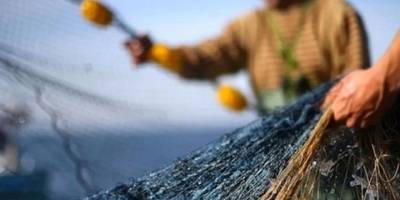 Tekneyle usulsüz avlanan balıkçılara para cezası kesildi