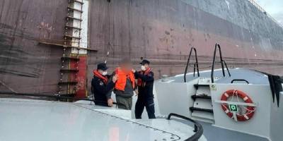 Antalya açıklarındaki gemide yaralanan kişi hastaneye kaldırıldı