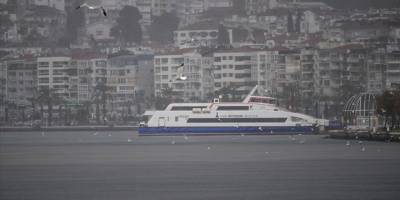İzmir'de vapur seferleri iptal edildi