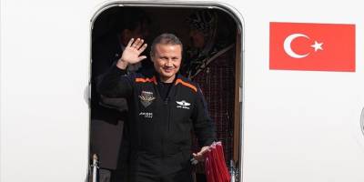 Türkiye'nin ilk astronotu Alper Gezeravcı yurda döndü