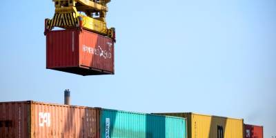 Küresel ticaretteki dalgalanma: DTÖ'nün 2023'teki çöküşle mücadelesi devam ediyor